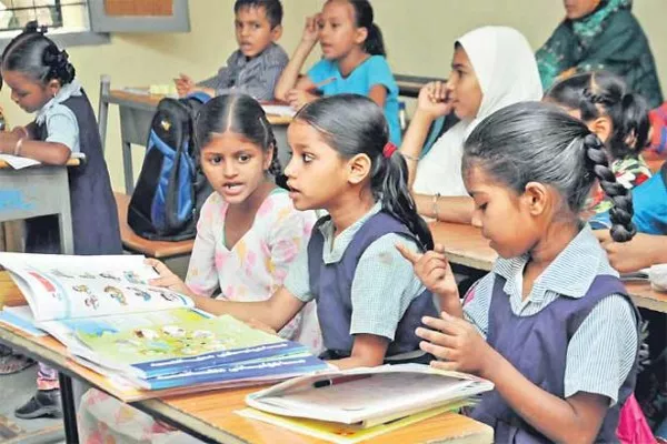 Schools Move from where Students are short - Sakshi