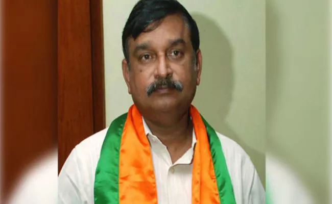 BJP Leader Vishnu Kumar Raju Felt Happy On Cancellation Of Land Pooling GO - Sakshi