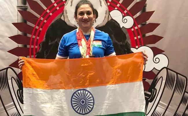 Mother of Two Teens Wins 4 Golds in Powerlifting at Open Asian Championship - Sakshi