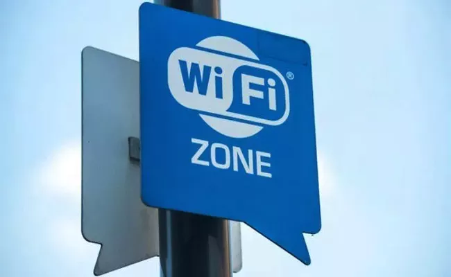 Governmetn Plans Free Public Wifi - Sakshi