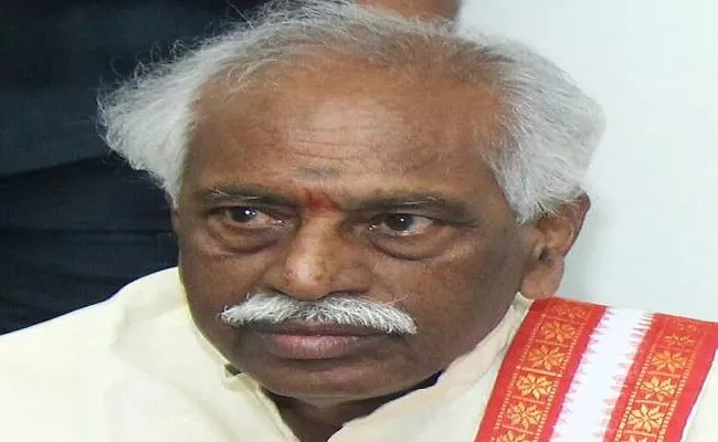 Bandaru Dattatreya Slams KCR Over New Municipal Act - Sakshi