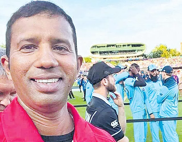 Dharmasena admits his 'error' in World Cup 2019 final overthrow controversy - Sakshi