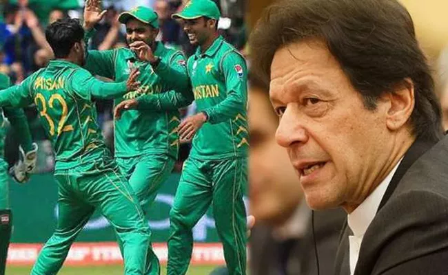 I will fix the Pakistan cricket team, Imran Khan - Sakshi