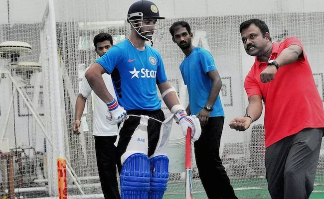 Pravin Amre applies for position of Team India's batting coach - Sakshi