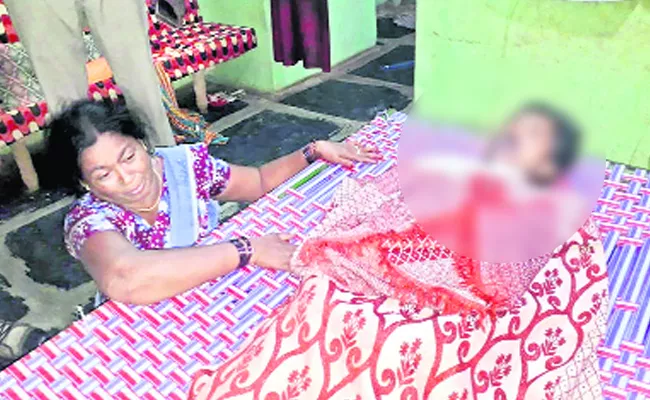 Man Commits Suicide In Kadapa - Sakshi