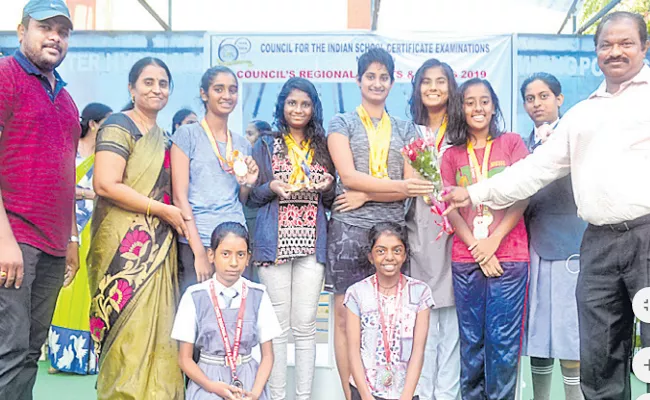 Stuti Sri Got Four Gold Medals In Swimming Championship - Sakshi