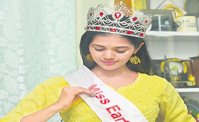 Tejaswini Completes All Stages of The Miss Earth India Contest - Sakshi