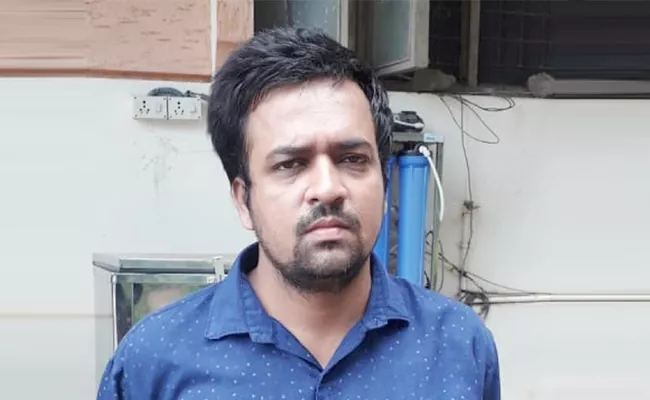 Husband Worried About Wife Harassment in Guntur - Sakshi