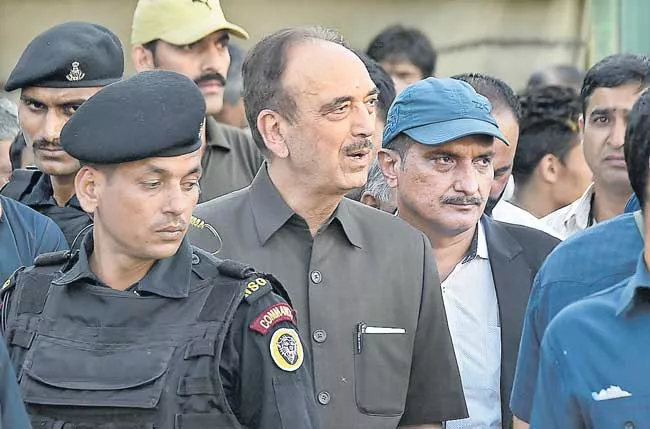 Ghulam Nabi Azad to visit Srinagar - Sakshi