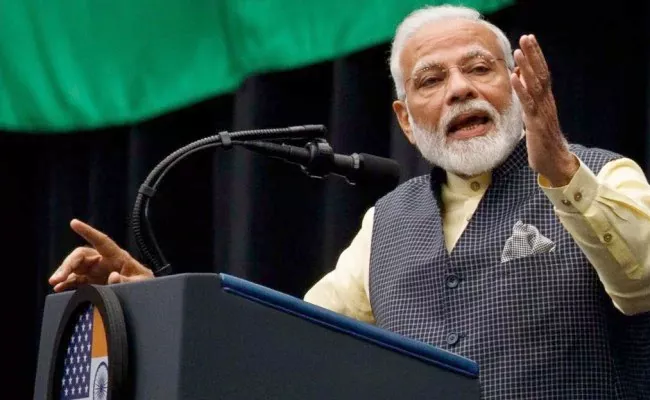 PM Narendra Modi Fires on Congress Party Over Article 370 - Sakshi