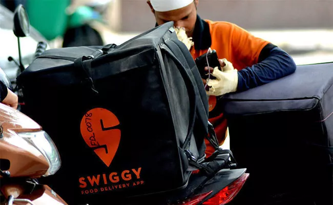 Swiggy plans to hire 3 lakh people in 18 months aims to become third-largest employer in country - Sakshi