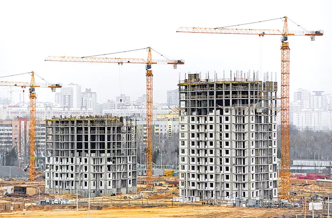 Majority of delayed housing units fall in upper mid-segment - Sakshi