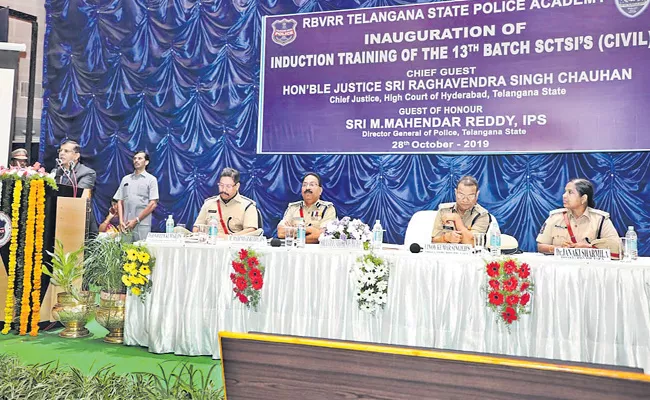 High Court Judge Raghvendra Singh Gives Speech In Telangana Police Academy - Sakshi
