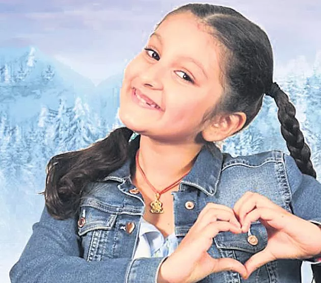 Mahesh Babu Daughter Sitara Will Voice Young Elsa In Telugu Version Of Frozen 2 - Sakshi