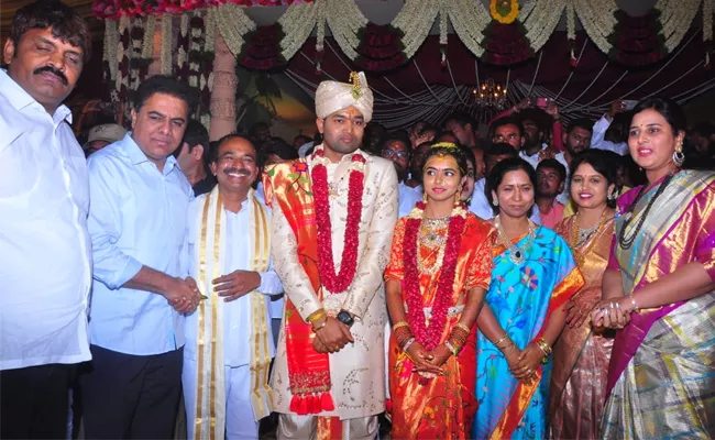 Telangana CM KCR Couple Attends Etela Rajender Daughter Wedding - Sakshi