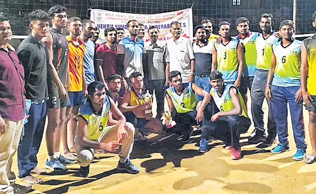 Telangana Police Team Gets Volley Ball Title - Sakshi