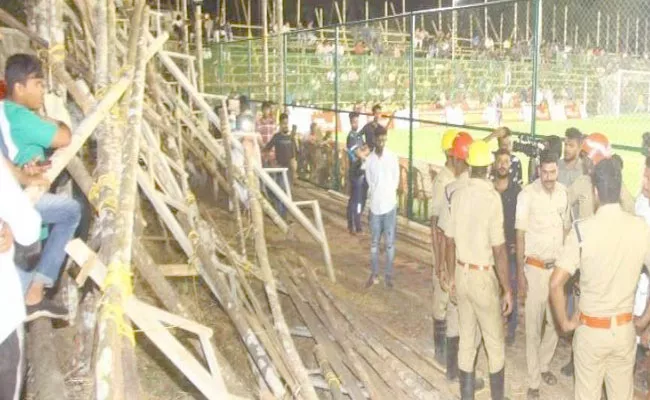 Football Ground Temporary Gallery Collapses In Palakkad - Sakshi