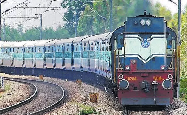 Huge e-ticket scandal in railways - Sakshi