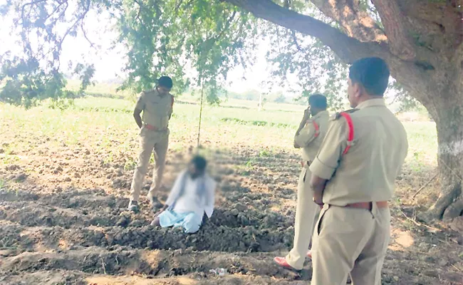 Man Suspicious death in Medak - Sakshi