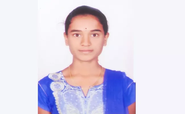 Inter Student Laxmi Suspicious Death in Karnataka - Sakshi