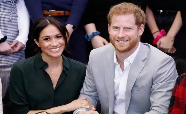Twitter explodes as Meghan and Harry step down from royal roles  - Sakshi