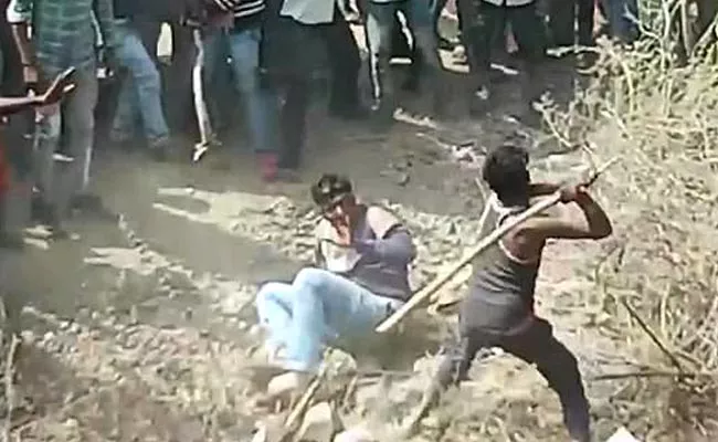 mob lynching of farmers In Madhya Pradesh - Sakshi
