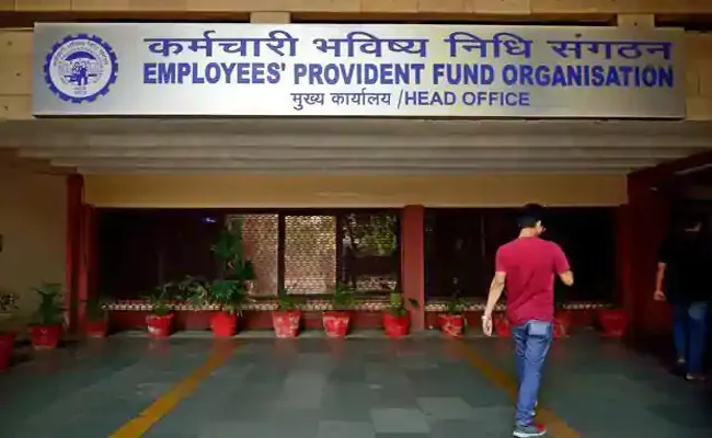 Employers Get One Month time to Deposit their Share in EPF - Sakshi