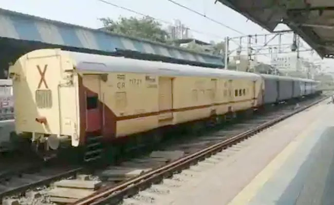 Indian Railways Transport Camel Milk From Rajasthan to Odisha - Sakshi