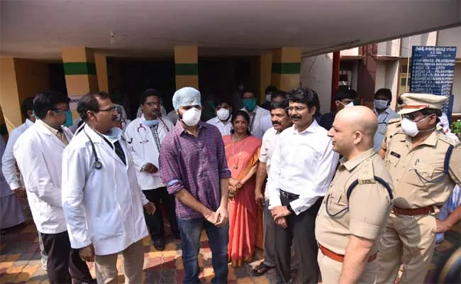 Coronavirus Positive Person Cured In Rajahmundry - Sakshi