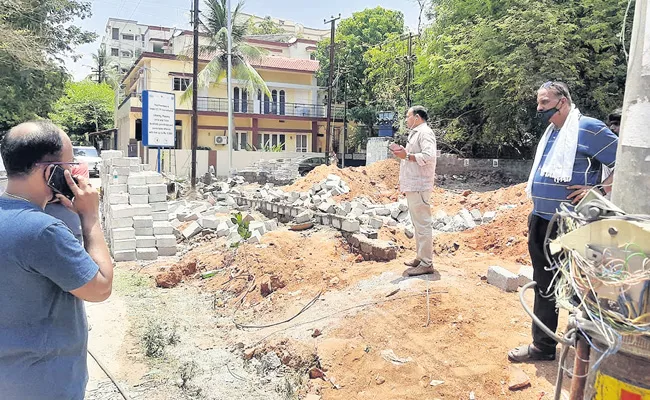 Demolition Of Illegal Buildings At Osmania University Hyderabad - Sakshi