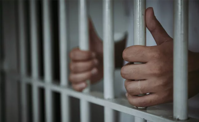 Convict Chops Off His Genitals Inside Gwalior Jail In Madhya Pradesh - Sakshi