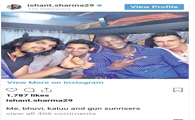 Sunrisers Hyderabad Team Should Say Sorry To Me Says Darren Sammy - Sakshi