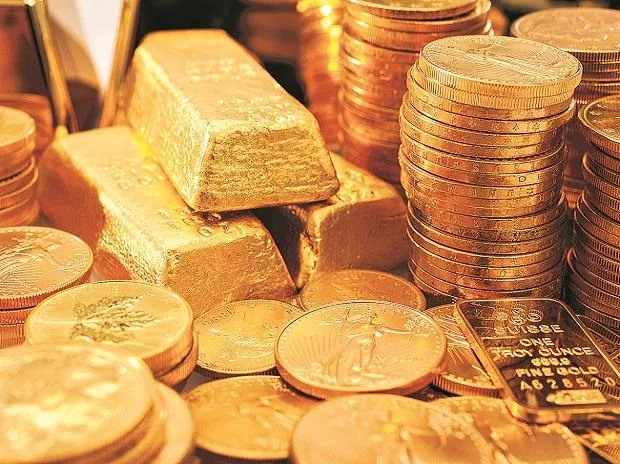 Gold futures edge down for the session - Sakshi