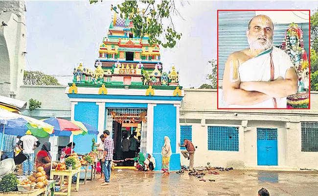 No Entry in Chilkur Balaji Temple Still COVID 19 Effects - Sakshi