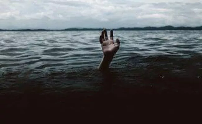 5 Girls Drown In Pond In Maharashtra - Sakshi