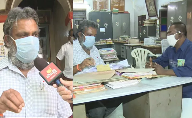 Tirupati Hathiramji Mutt Officials Found Gold Dollars Missing - Sakshi