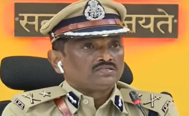 Police Arrested Other 4 Members In Vijayawada Gang War Case - Sakshi