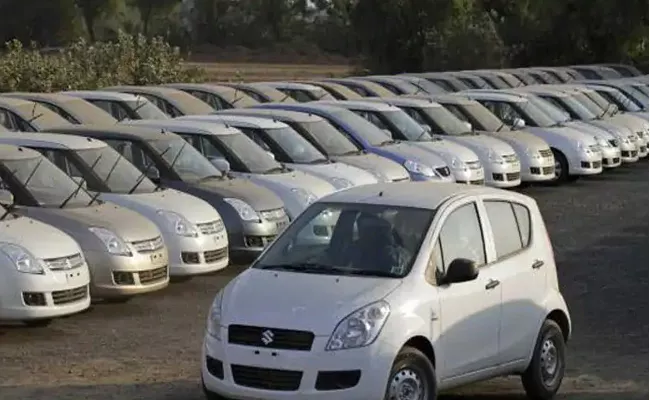 India passenger cars sales dip 57.98 pc in June: SIAM - Sakshi