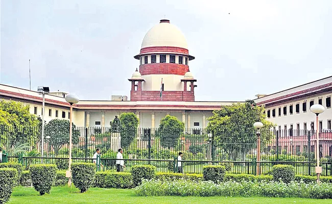 Unconditional Apology by August 24 says Supreme Court - Sakshi