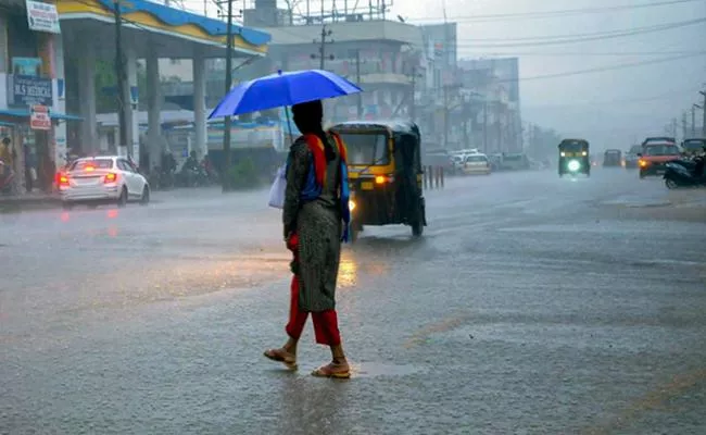 Moderate Rains In Coastal Andhra For Coming 2 days - Sakshi