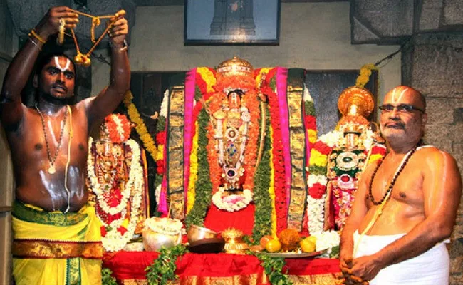 Srivari Kalyanotsavam seva begins in Online - Sakshi