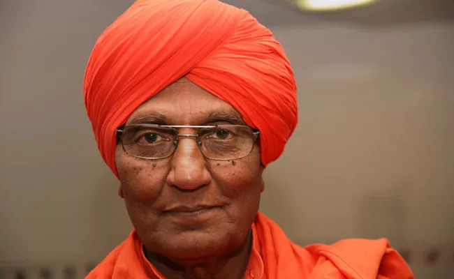 Social activist Swami Agnivesh pass away - Sakshi