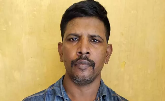 Police Arrested Man Who Was Cheating Unemployed At Chittoor - Sakshi