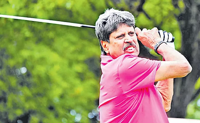 Fit and healthy Kapil Dev happy to be playing golf with friends - Sakshi