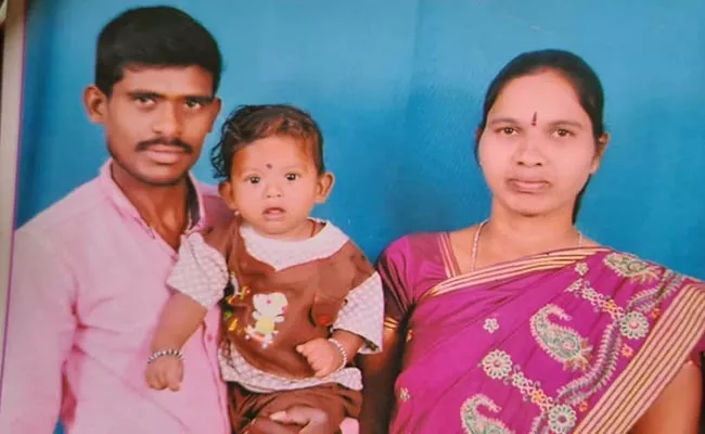 Woman Commits Suicide At Kuderu Anantapu District - Sakshi
