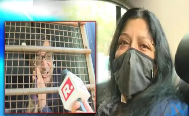 Arnab Expresses Life Threat His Wife Appeals For Intervention - Sakshi