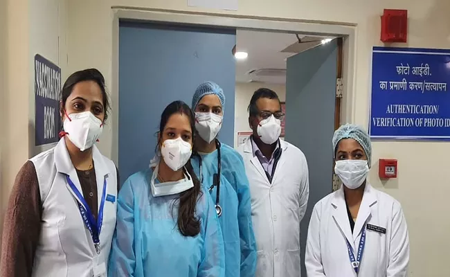 Ram Manohar Lohia hospital doctors want Covishield not Covaxin - Sakshi