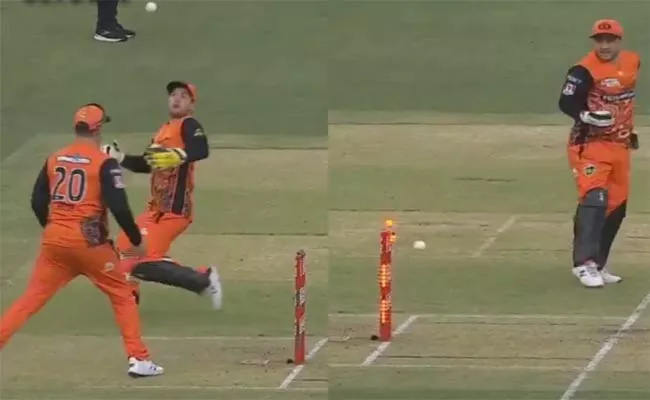 Watch Video Of Perth Scorchers Wicket Keeper Crazy Run Out Became Viral - Sakshi