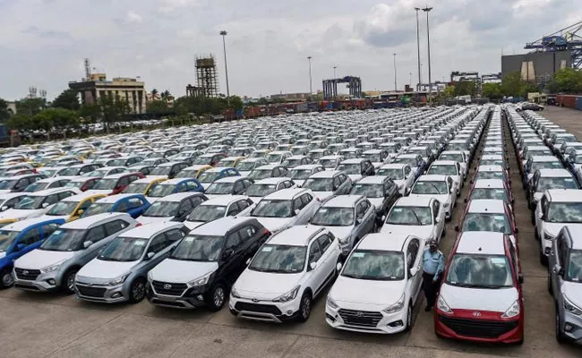 Low Base Pushes Passenger Vehicle Retail Sales Up in Feb 2021 - Sakshi