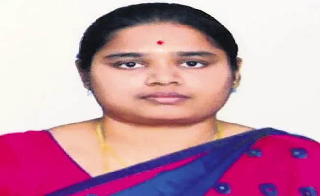 Father Assasinate His Own Daughter In YSR District - Sakshi